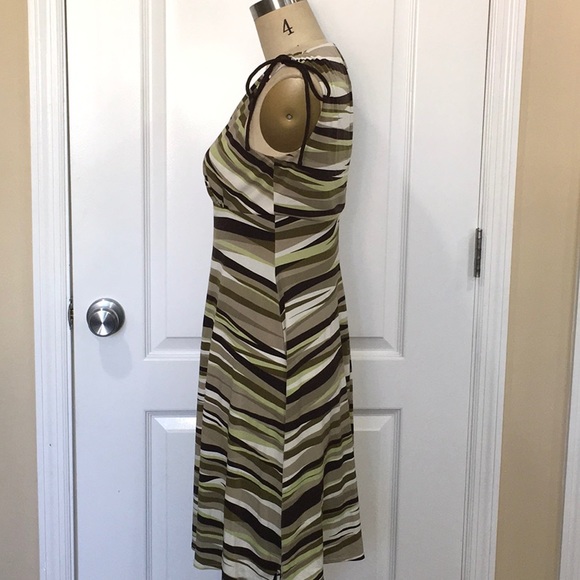 Maggie London Shoulder Tie Dress - Picture 2 of 6